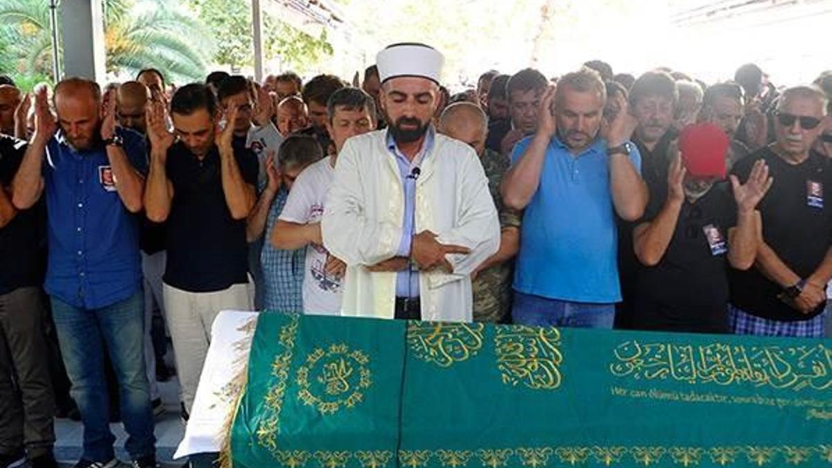 Ünlü oyuncu İsrafil Köse, son yolculuğuna uğurlandı