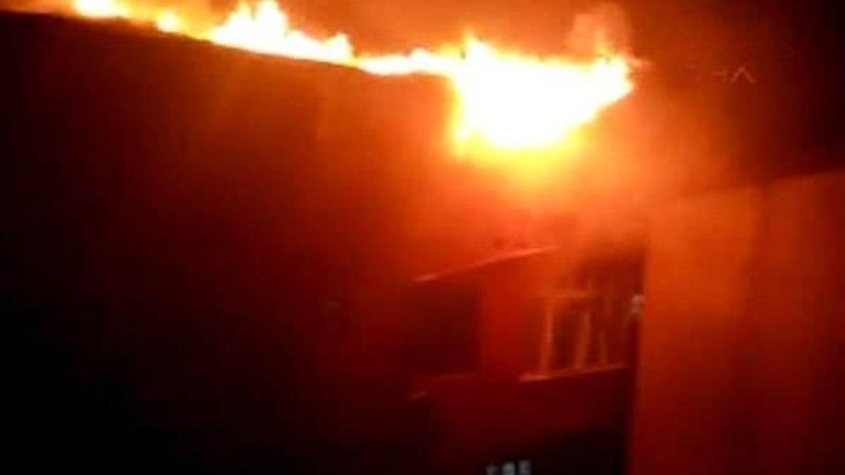 Beyoğlu'da korkutan yangın