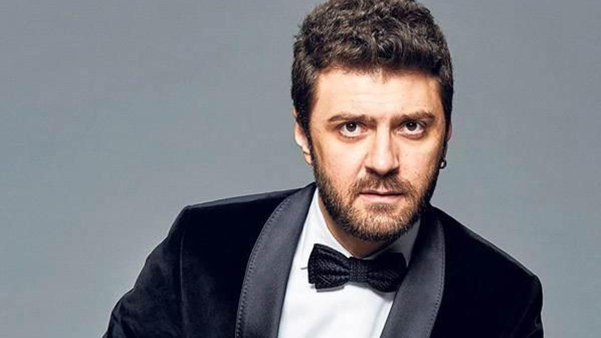 İki filmle geliyor