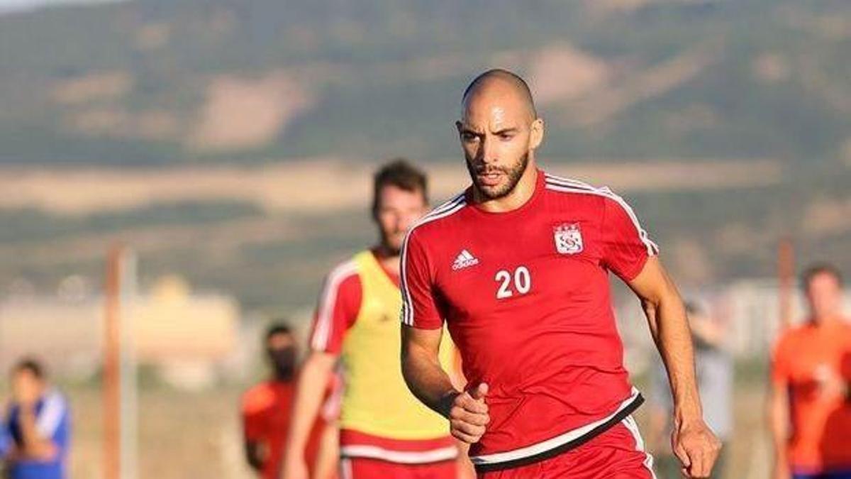 Sivasspor, Jeronimo Barrales'i Huracan'a kiraladı!