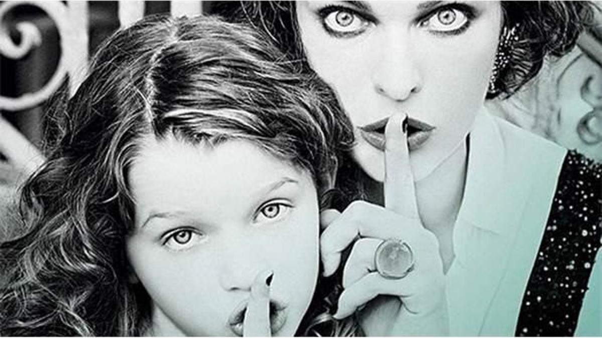 Milla Jovovich ile kızından 'sus' pozu
