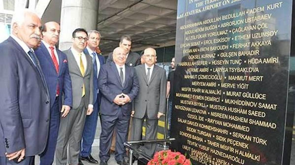 Atatürk Havalimanı saldırısında ölenler için anıt yapıldı
