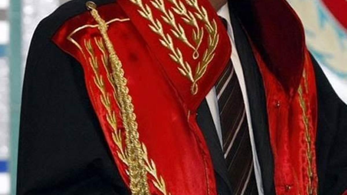 Antalya'da avukatlara FETÖ/PDY operasyonu: 17 gözaltı