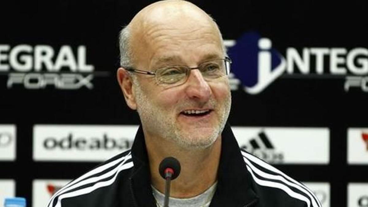 Beşiktaş'ın eski hocası Henrik Dettmann'a araba çarptı!