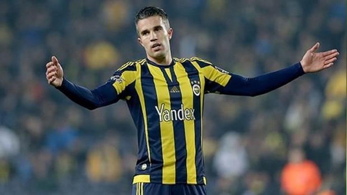 Van Persie'ye ağır sözler: 'Defolup gidersin'