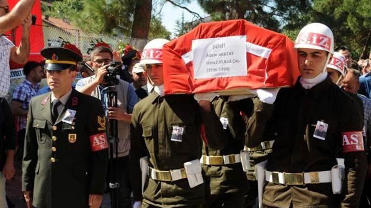 Şehit Uzman Çavuş Akatay’ı 5 bin kişi uğruladı