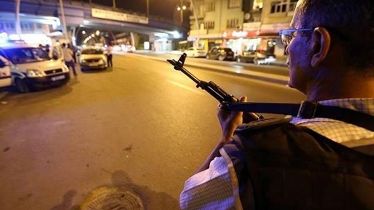 İstanbul'da IŞİD operasyonu: 40 gözaltı