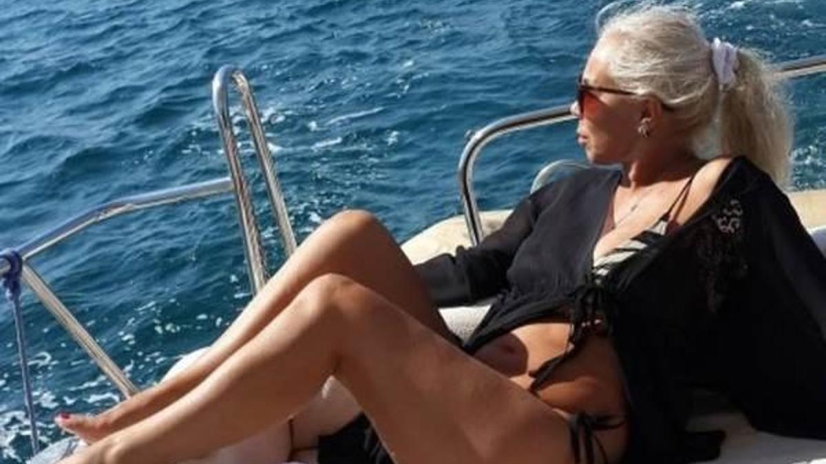 Semiha Yankı'dan olay pozlar