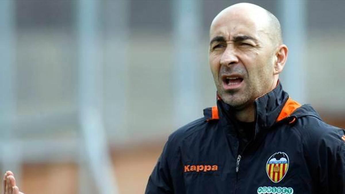 Valencia hocayı kovdu!