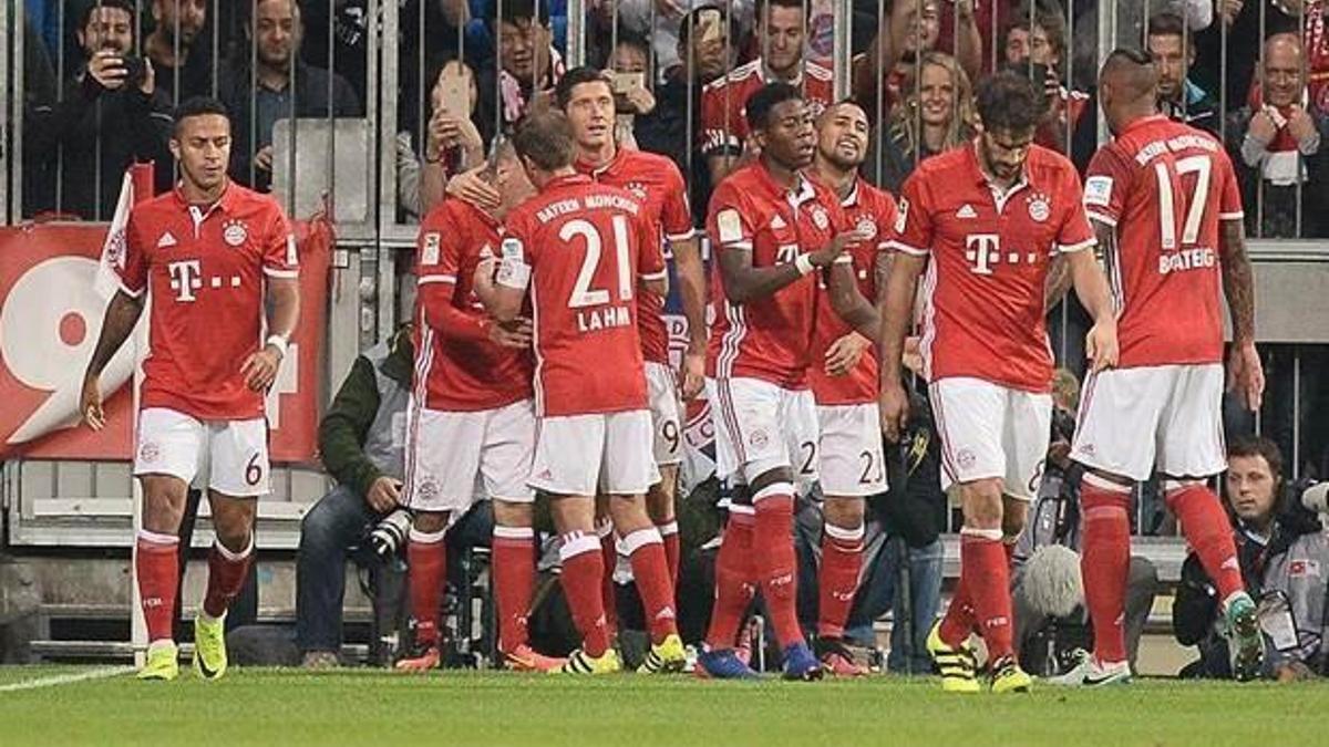 Bayern Münih yenilmezliğini sürdürdü