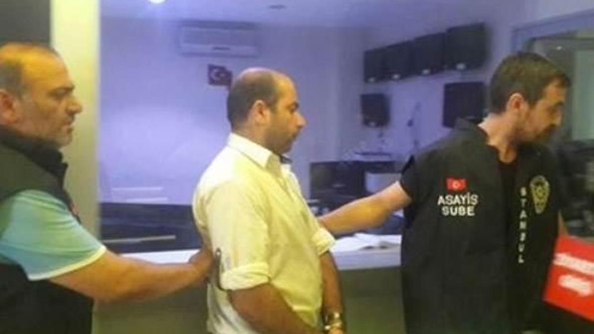 MHP'den şort giyen hemşireye saldırıya pankartlı tepki