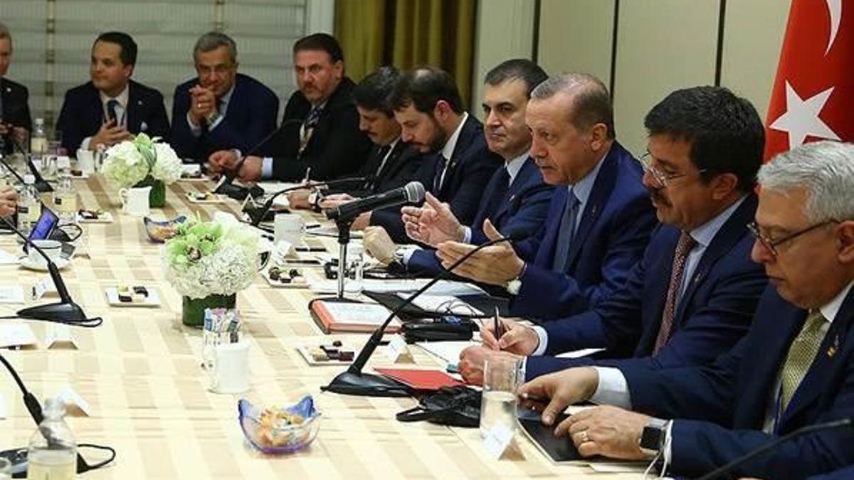 Erdoğan, bazı yatırımcılar ve iş adamları ile bir araya geldi