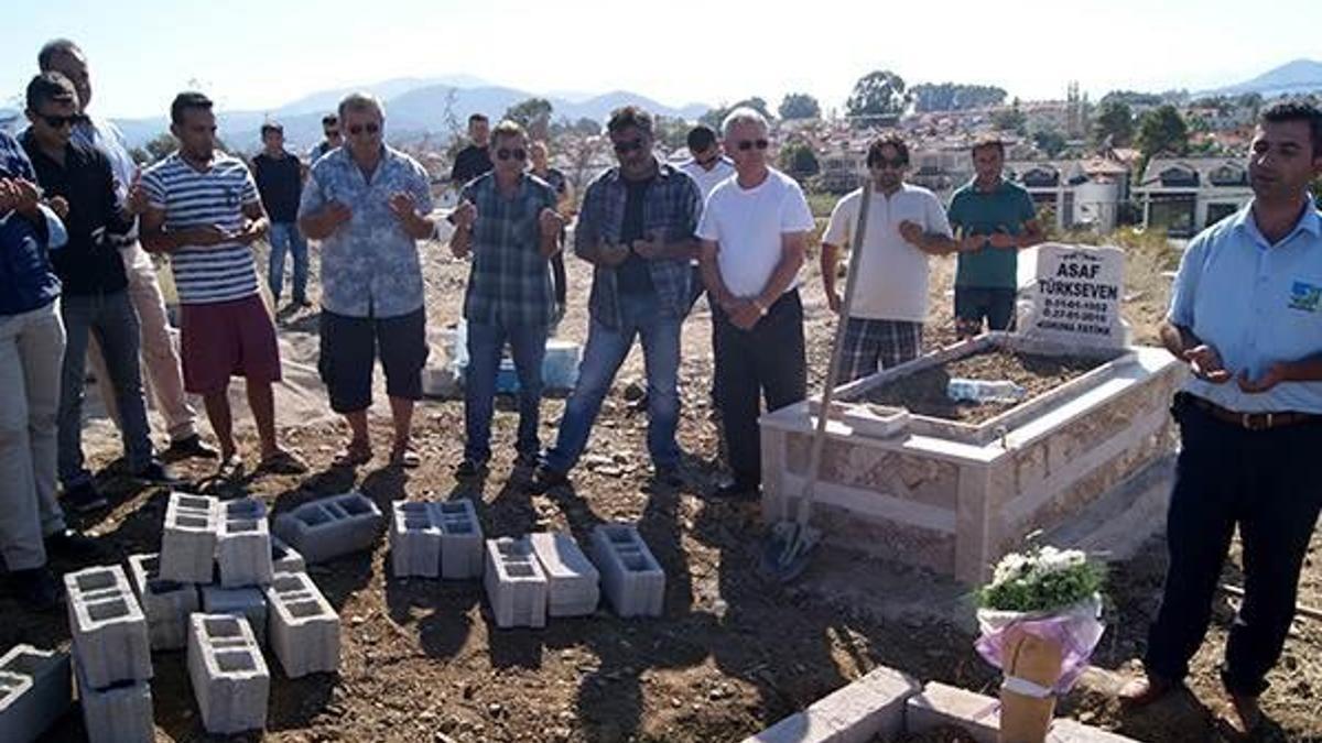 İngiliz kadının cenazesi İslami usullere göre defnedildi