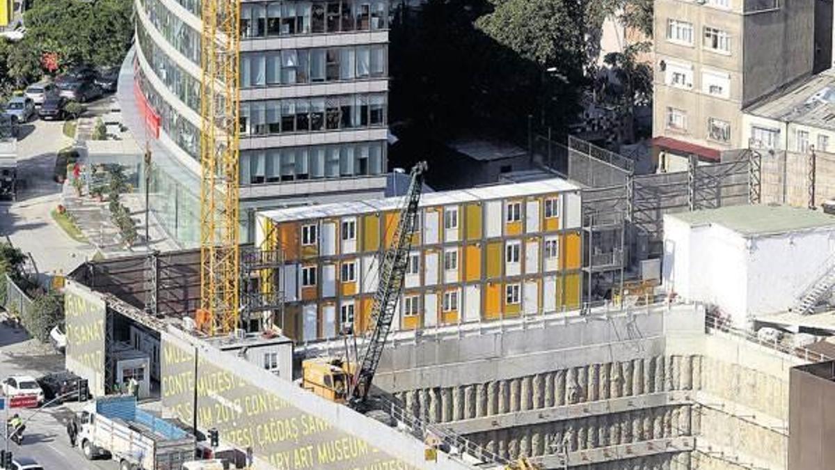 Sanat rotasını Dolapdere’ye çevirdi...