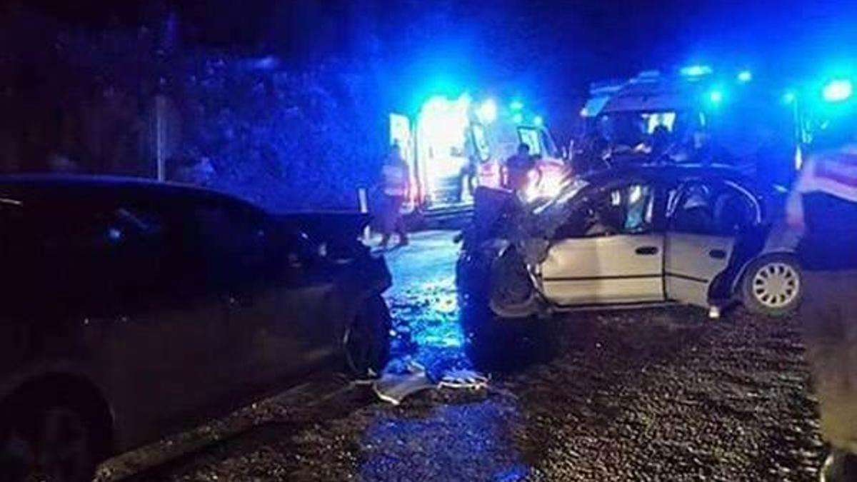 Antalyada feci kaza: 3 ölü, 3 ağır yaralı