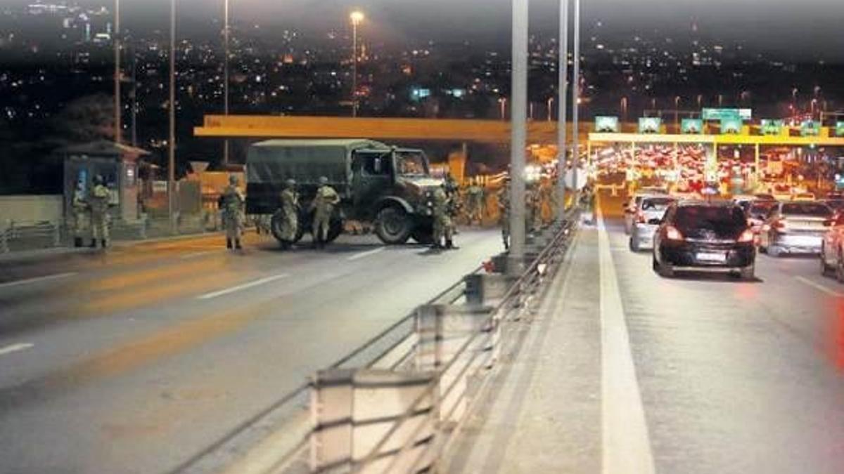 Akar’ın emir subayından şok sözler: ‘Dört yıl böcek koydum’