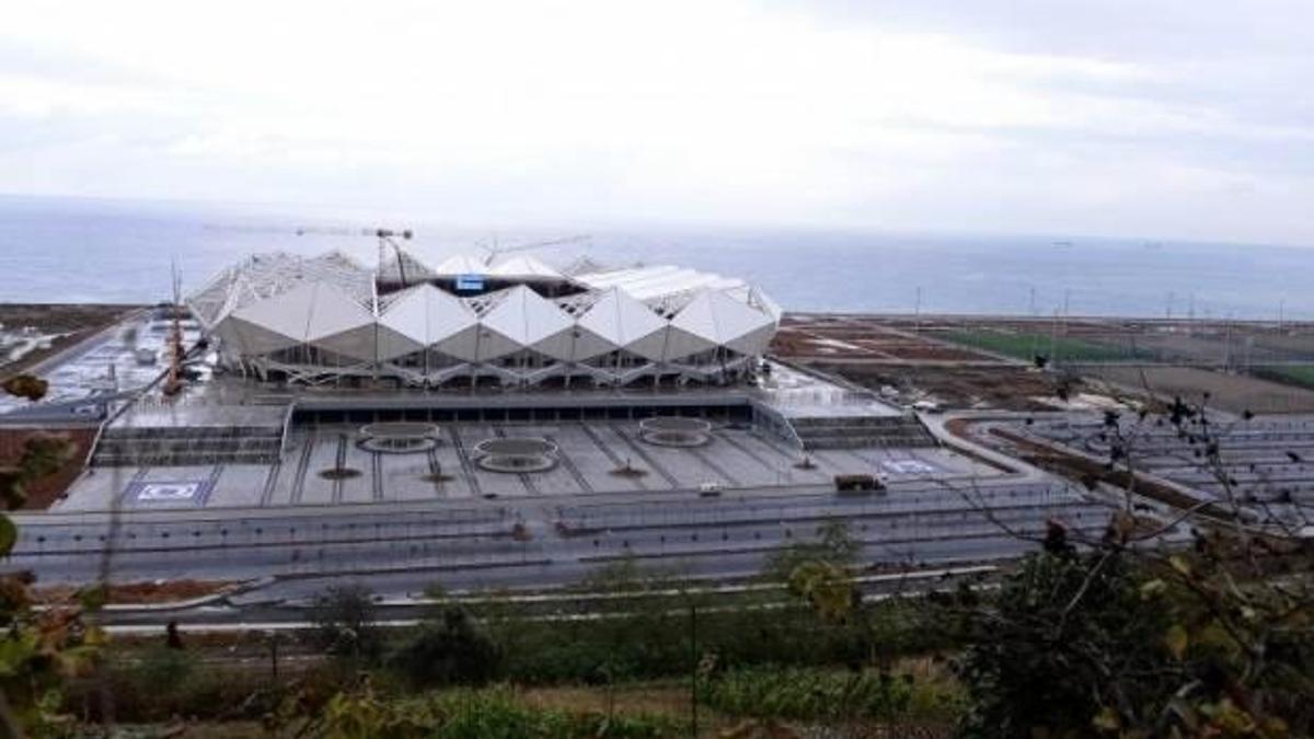 Akyazı Stadı'nda canlı yayın kavgası!