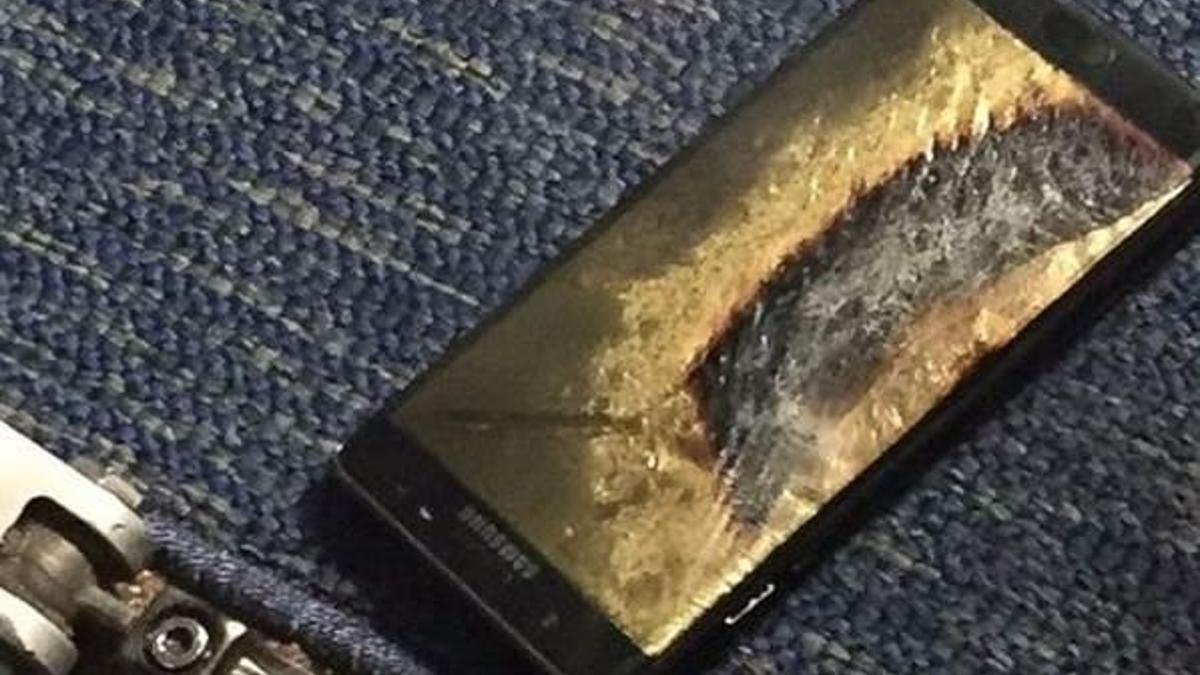 'Yenilenmiş' Samsung Galaxy Note 7 uçakta alev aldı