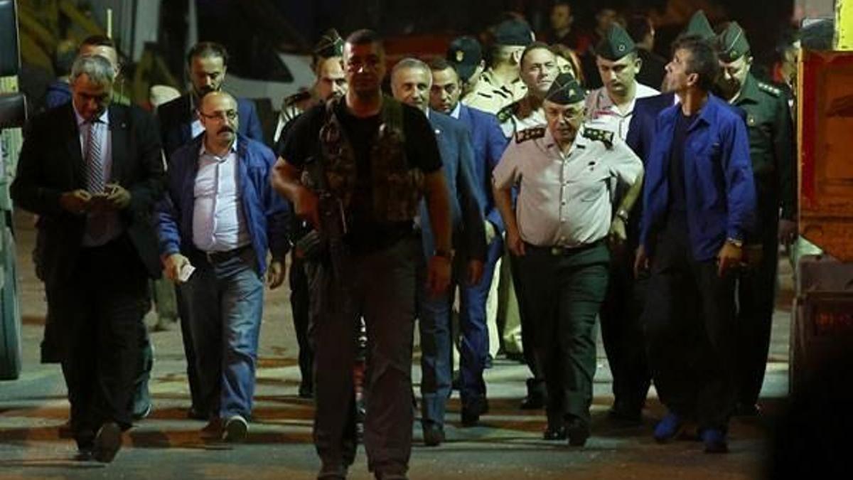 1. Ordu Komutanı Avsever patlama yerinde!