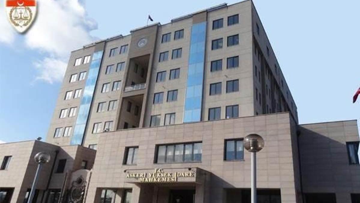 Askeri Yüksek İdare Mahkemesi üyesi 2 hakim görevden alındı