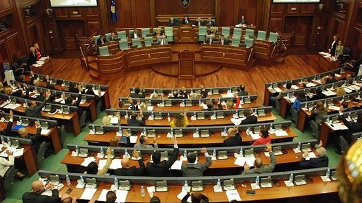 'Sırp Listesi' milletvekilleri çalışmalarını dondurdu