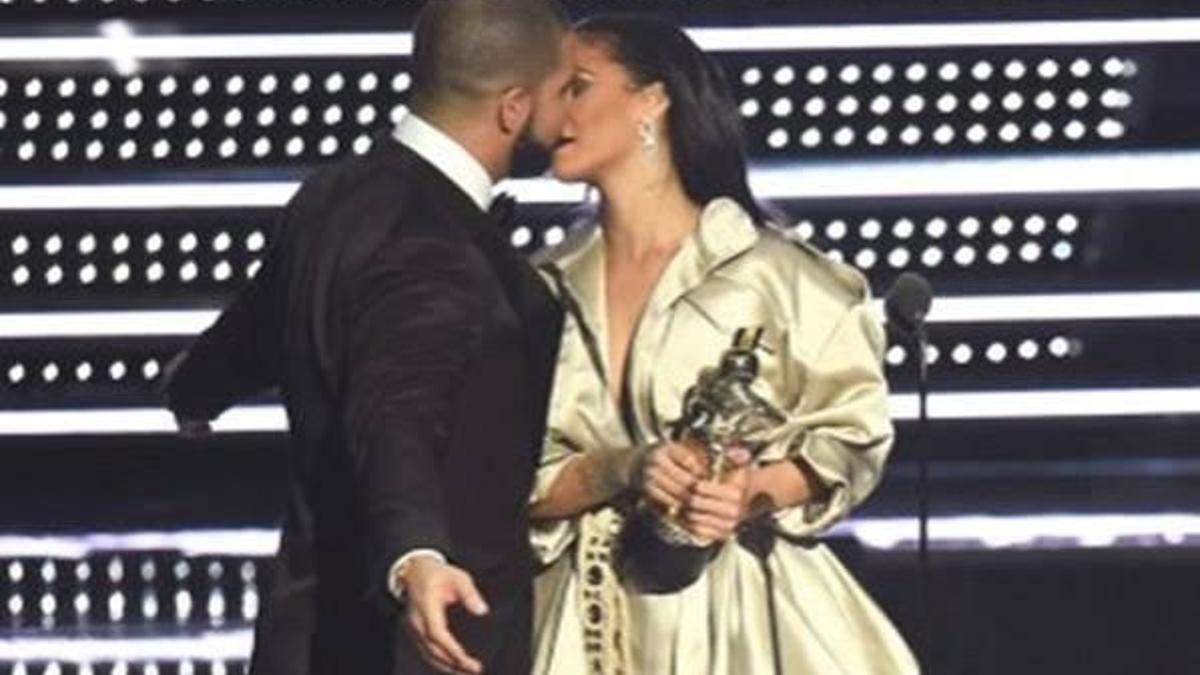 Rihanna ile Drake ayrıldı