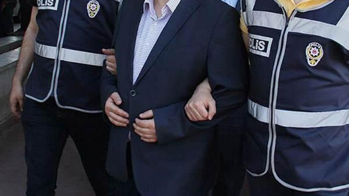 Öğretmen oğlu FETÖ suçlamasıyla tutuklanan imam intihar etti