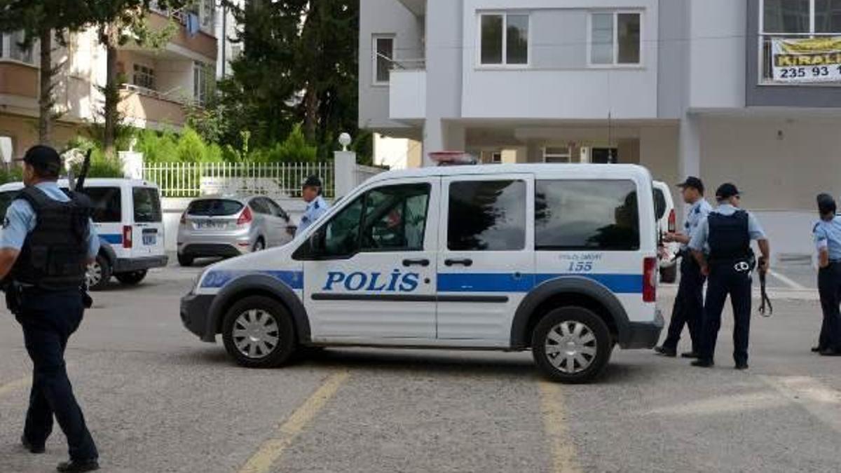 Adana Orduevi önünde 'kara çarşaflı, uzun namlulu silahlı' terörist alarmı
