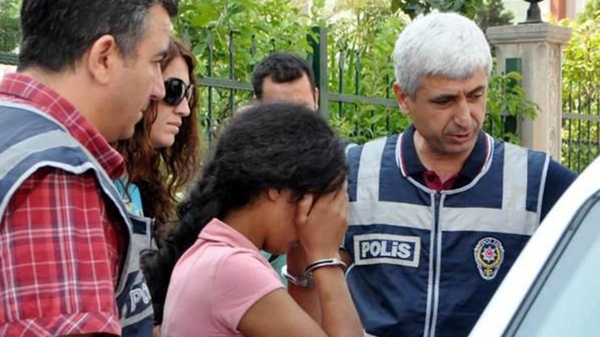 Eşiyle aşk yaşayan amcasını öldürdü!