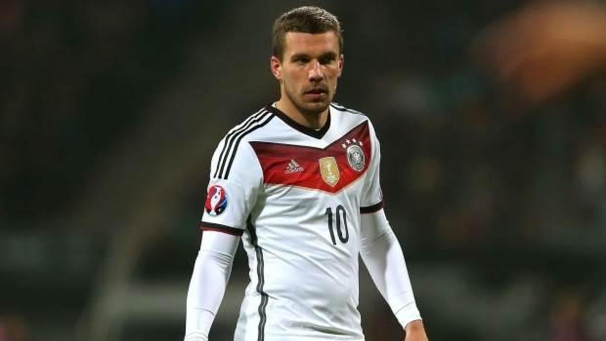 Podolski İngiltere maçıyla veda ediyor