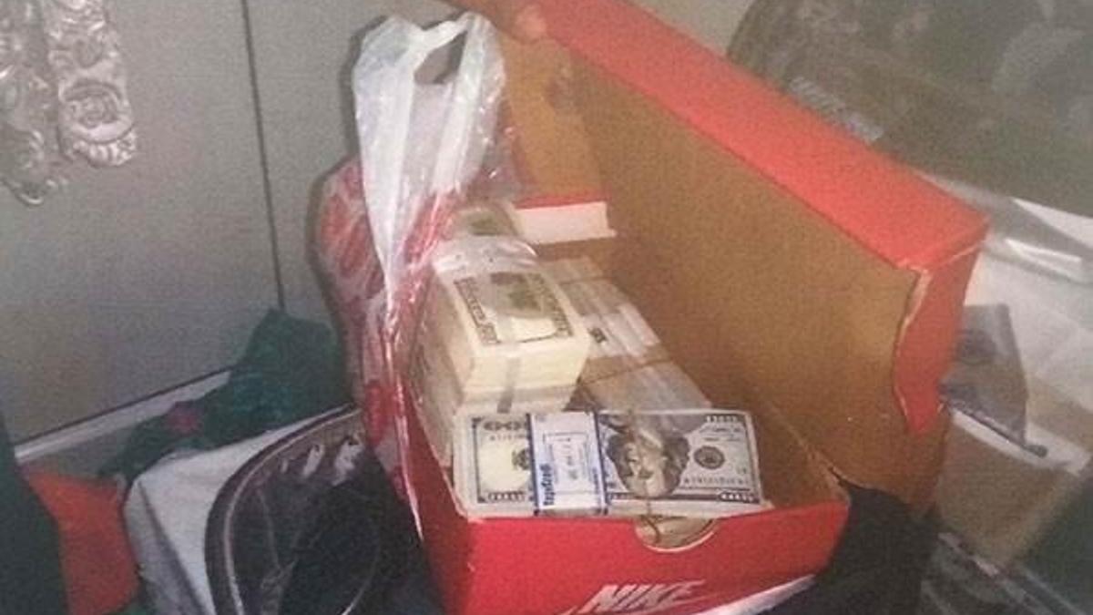 FETÖ'cü yaklaşık 1 milyon dolarla yakalandı