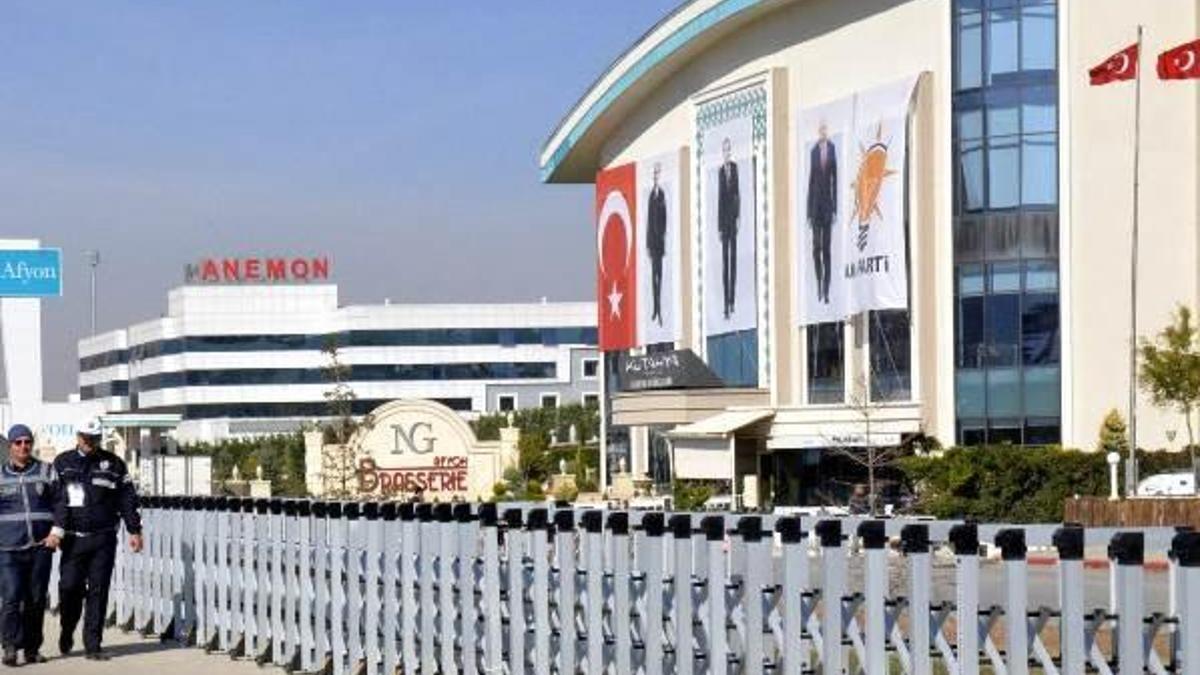 Afyonkarahisar'da AK Parti kampı alarmı