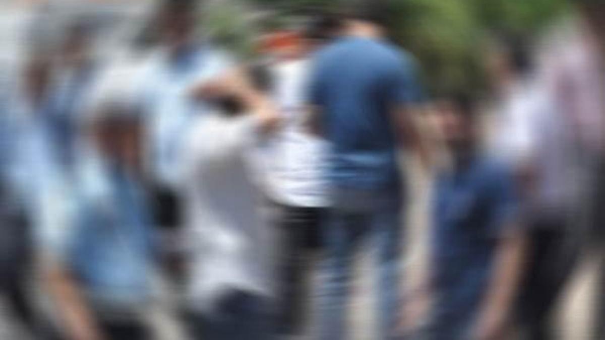 'Sakız çiğneyen' kız öğrenciye dayak iddiası