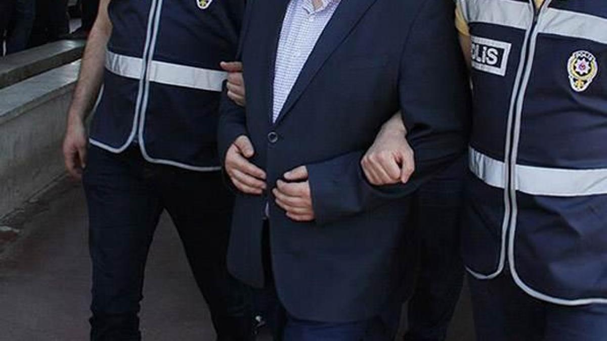 FETÖ'cünün evinde Fetullah Gülen'in el yazısı ile dua