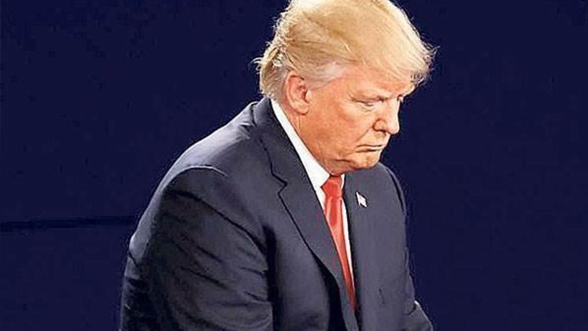 Trump'ın başkan yardımcısı adayı Pence'in uçağı pisten çıktı