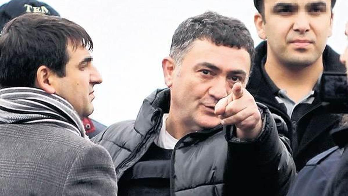Çarkın: Çaycılık yapıyorum