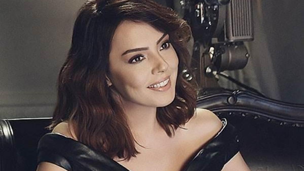 Ebru Gündeş'ten çok yanlış kutlama!