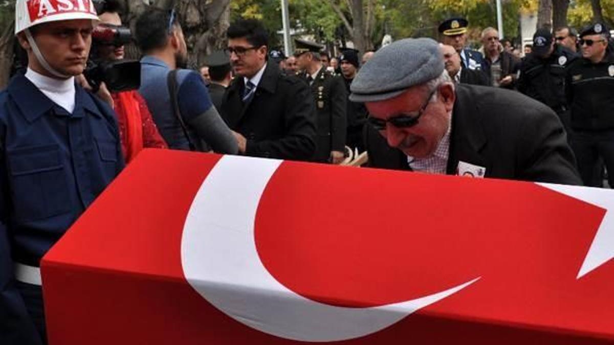 Şehit uzman çavuş son yolculuğuna uğurlandı