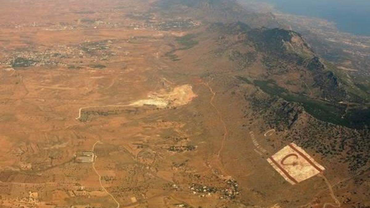 Türklerle Rumlar arasına bu sefer saat farkı girdi
