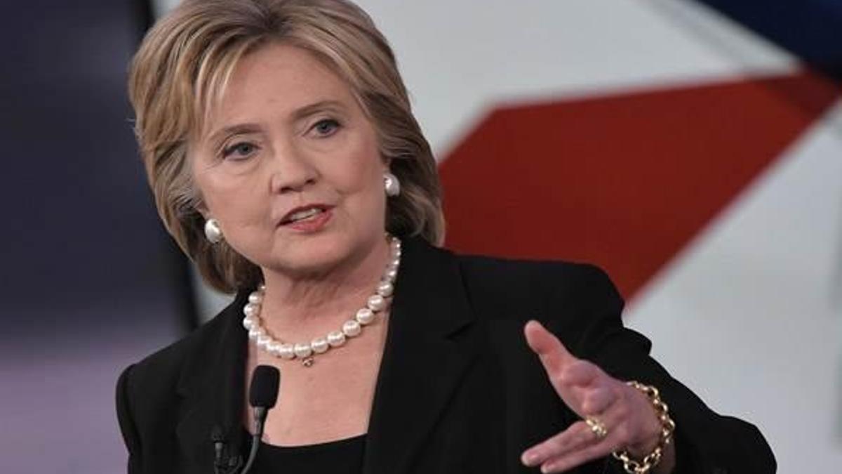 Clinton'dan FBI'a sert gönderme!