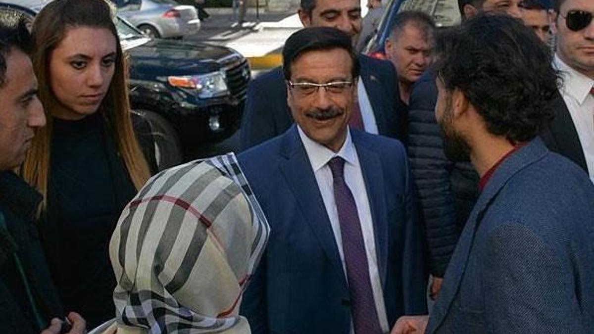 Cumali Atilla Diyarbakır Sur'da vatandaşlarla görüştü