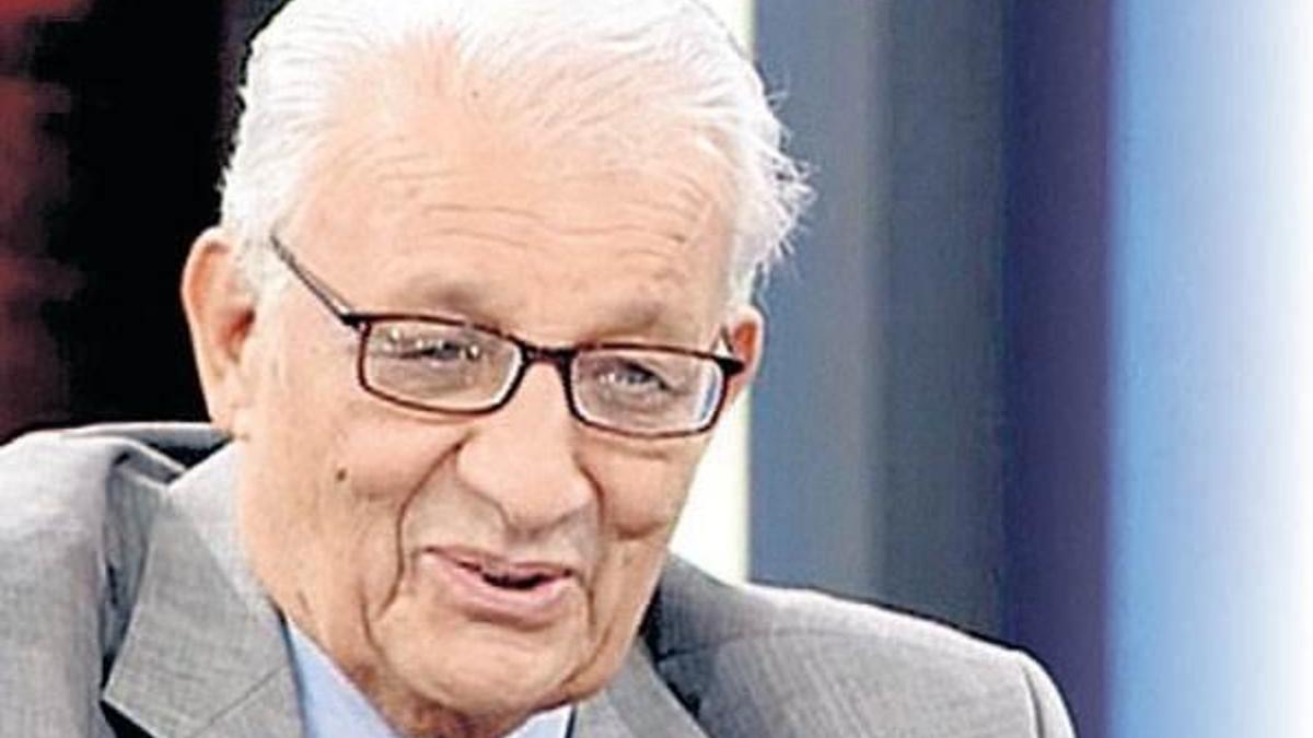 Alev Coşkun: Cumhuriyet genlerinden uzaklaştırıldı