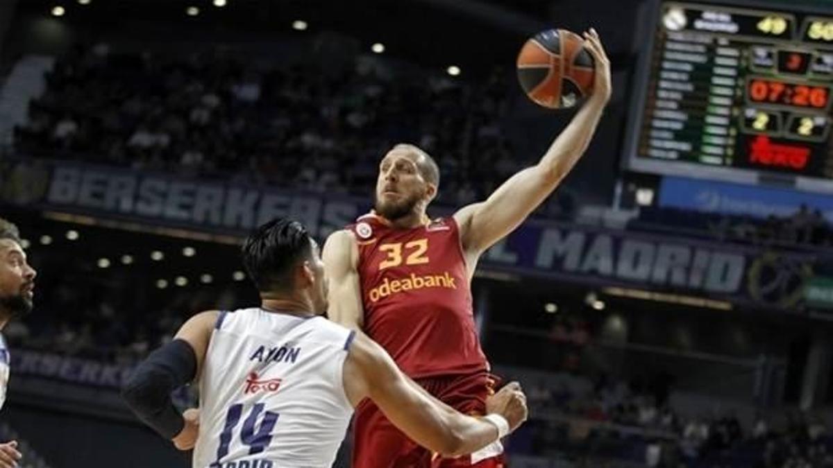 Galatasaray Real Madrid'e direnemedi