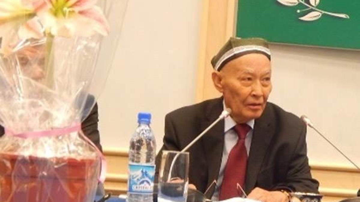 Özbekistan'ın milli şairi Abdulla Aripov öldü