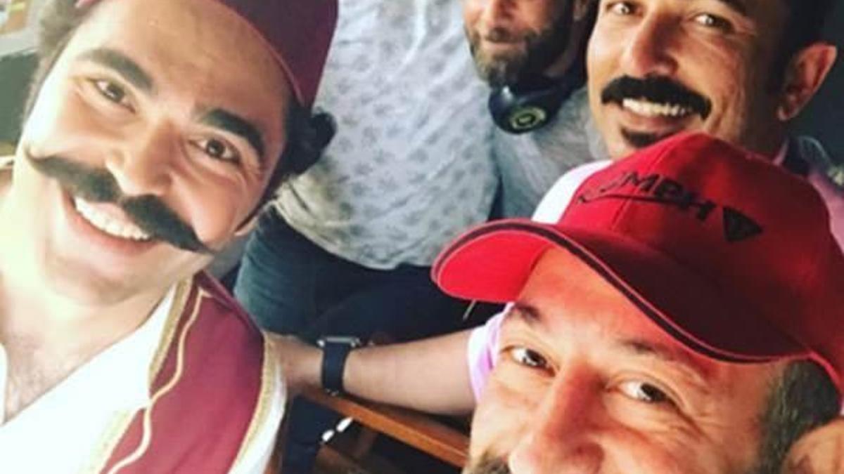 Cem Yılmaz'dan 'Deli Aşk' paylaşımı
