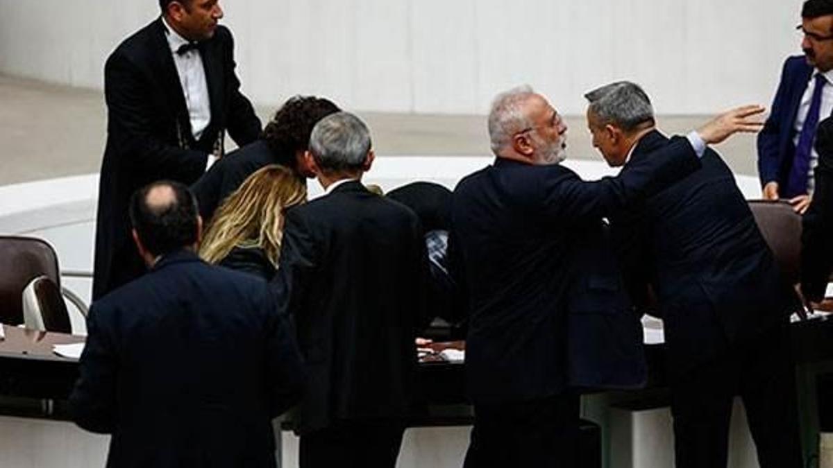 Genel Kurulda stenograf fenalaştı