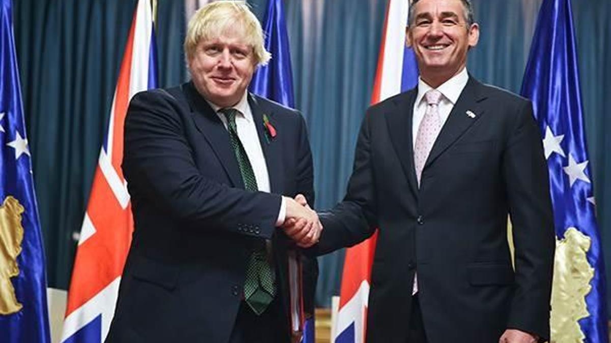 İngiltere Dışişleri Bakanı Johnson Kosova'da