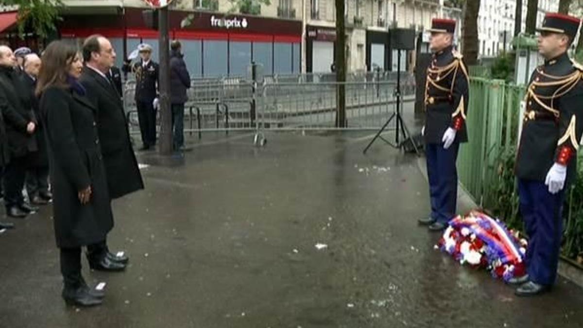 Paris'te 13 Kasım'daki terör saldırısının kurbanları anıldı