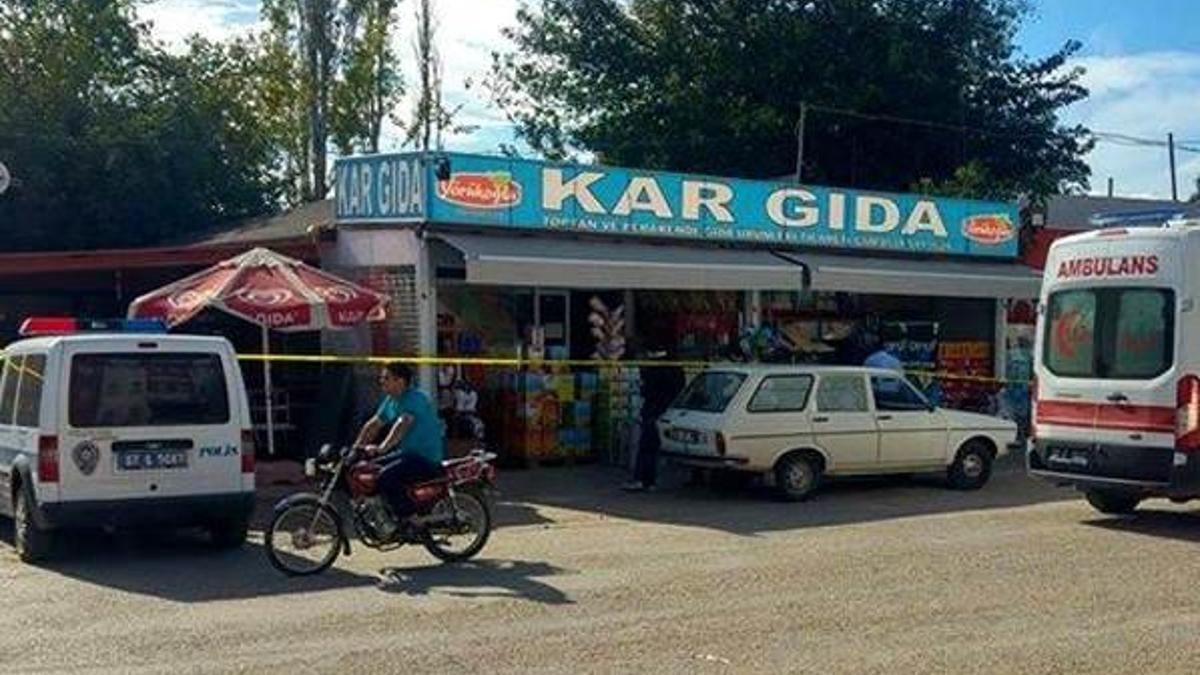 Eşini yaraladı, arkadaşını öldürdü