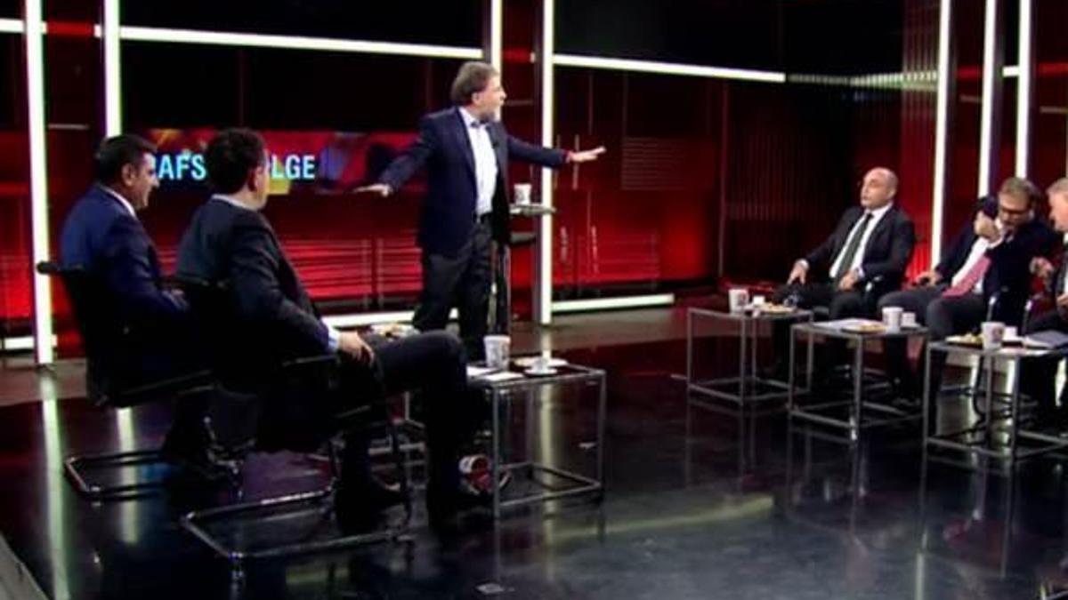 CNN Türk'te Aykut Erdoğdu ile Ayhan Oğan arasında olay kavga